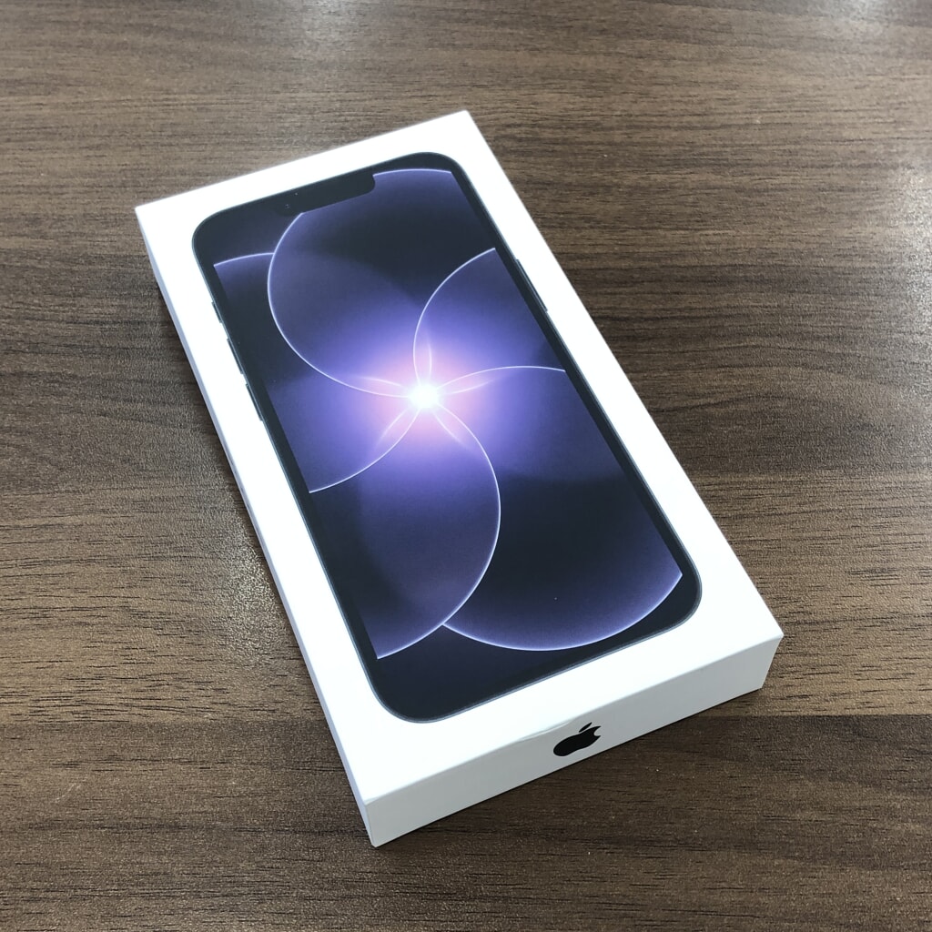 Softbank/SIMロック解除 iPhone17e 256GB ブラック MHRN4J/A