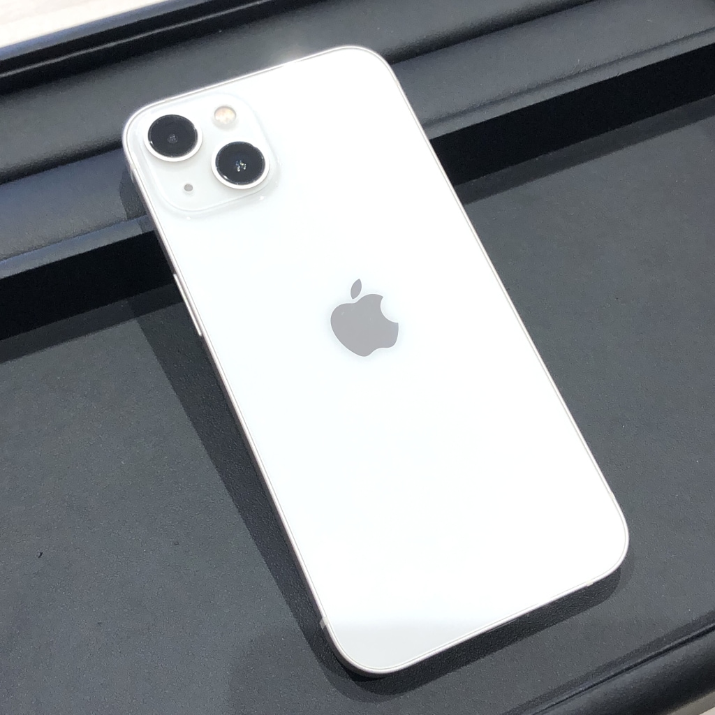 SIMロック解除(au）iPhone13 256GB スターライト MLNJ3J/A
