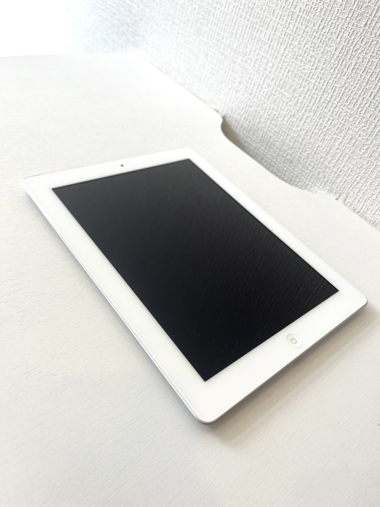 iPad 第4世代 32GB ホワイト MD526J/A