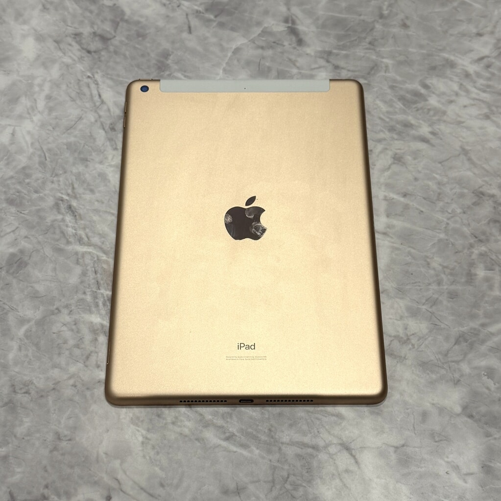 au iPad 第7世代 32GB ゴールド MW6D2J/A