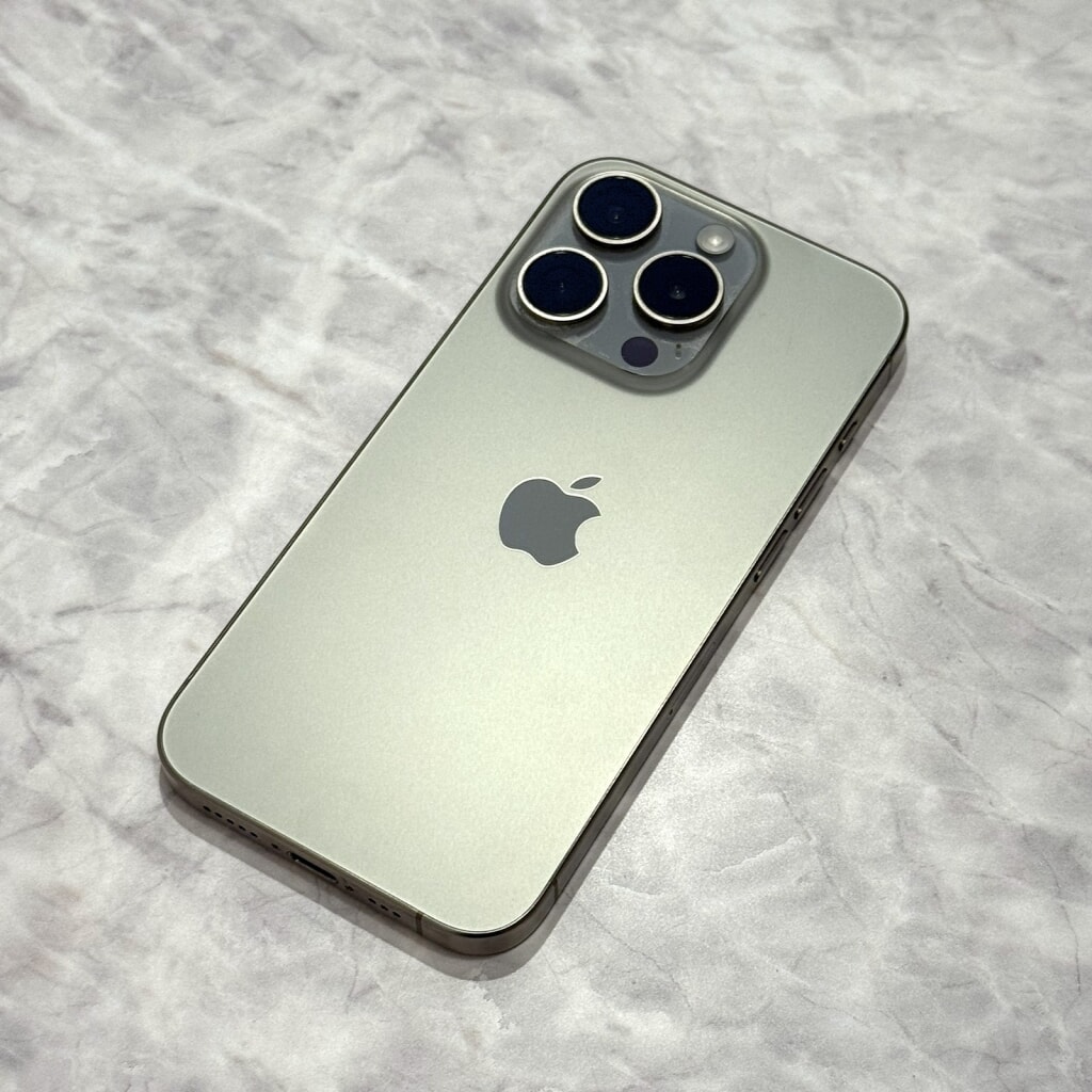 SIMロック解除(au) iPhone15Pro 256GB ナチュラルチタニウム MTUF3J/A