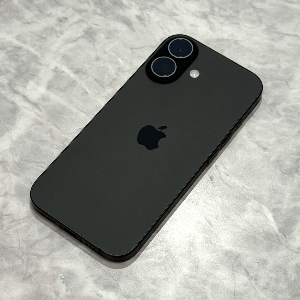 SIMロック解除(au) iPhone17 256GB ブラック MG674J/A