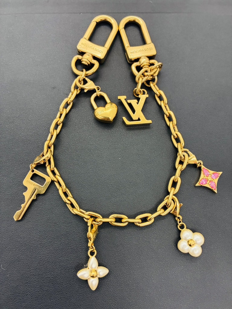 ルイヴィトン バッグチャーム･LV チャーム M02943