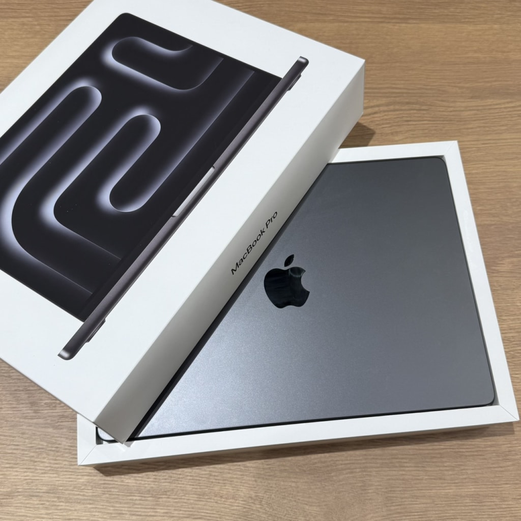 MacBook Pro 14インチ M4 Pro 2024 24GB 512GB MX2H3J/A