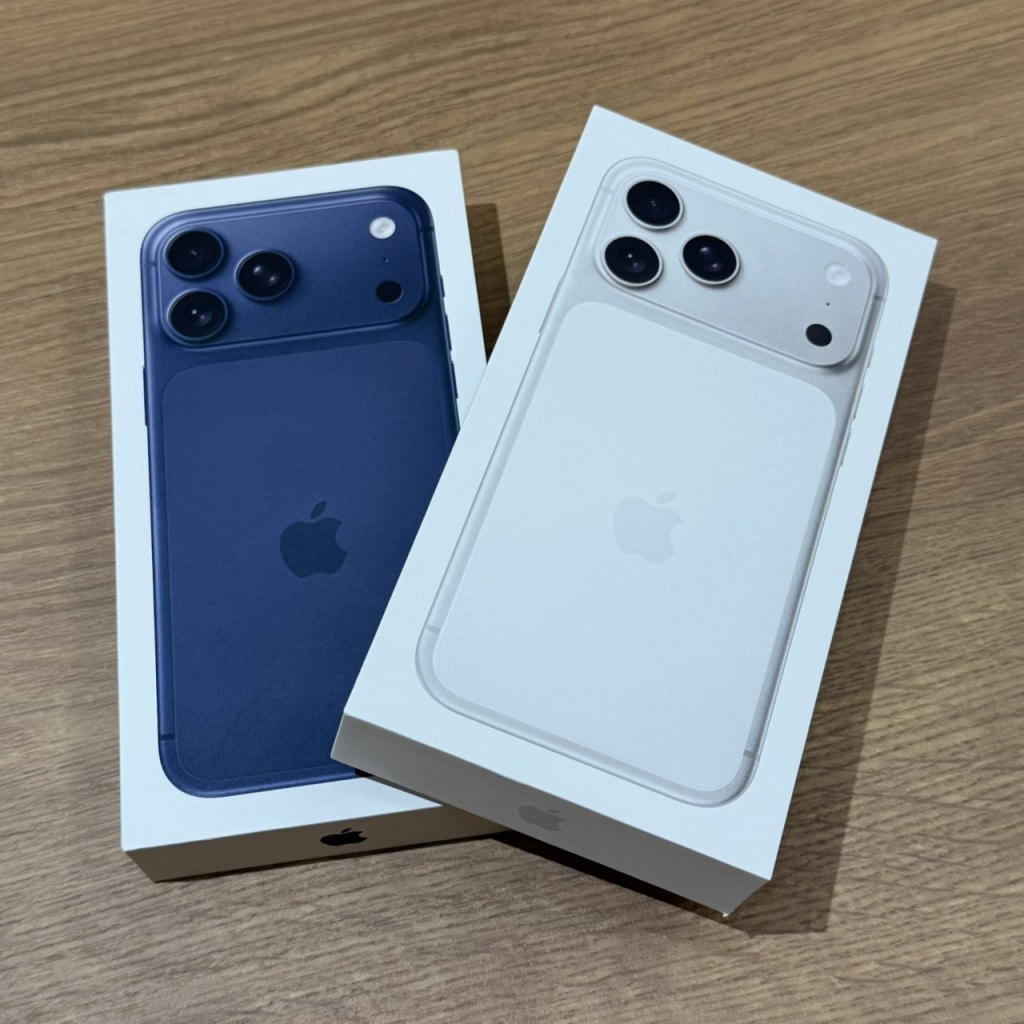 iPhone17 Pro Max 256GB ディープブルー・シルバー