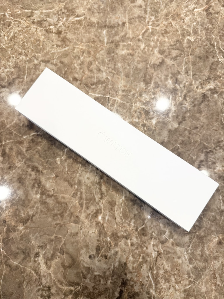 Apple Watch Series5 40mm GPS スペースグレイアルミニウム MWV82J/A