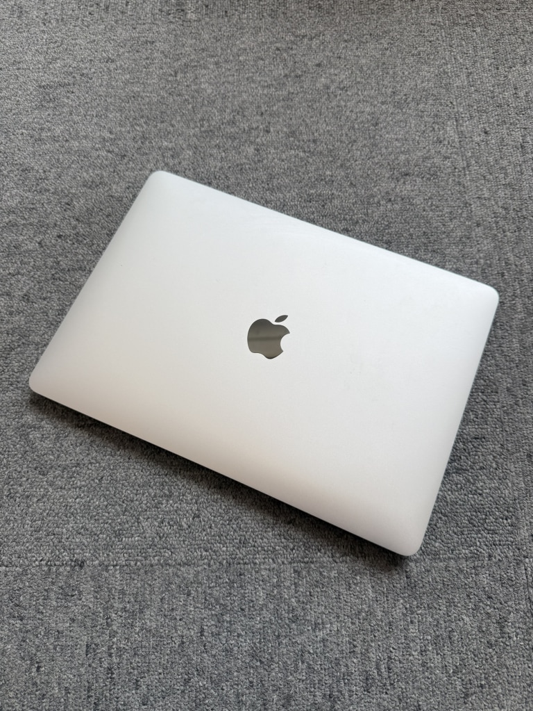 Apple MacBook Air 13インチ M1 2020 8GB 256GB A2337