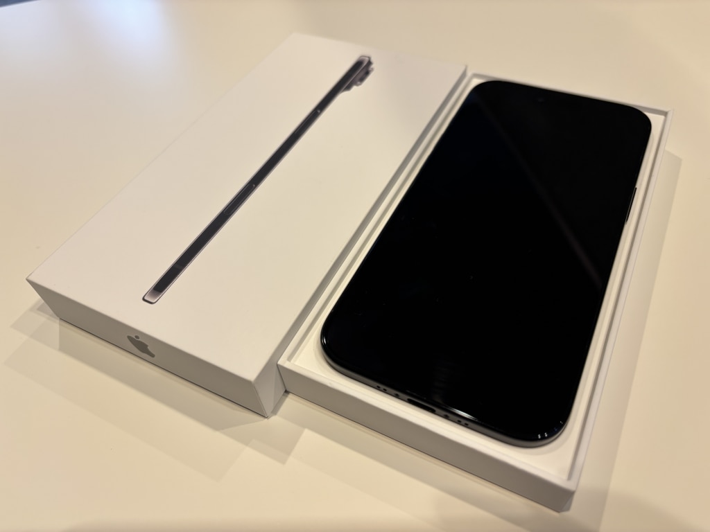 SIMロック解除(docomo) iPhone Air 256GB スペースブラック MG274J/A