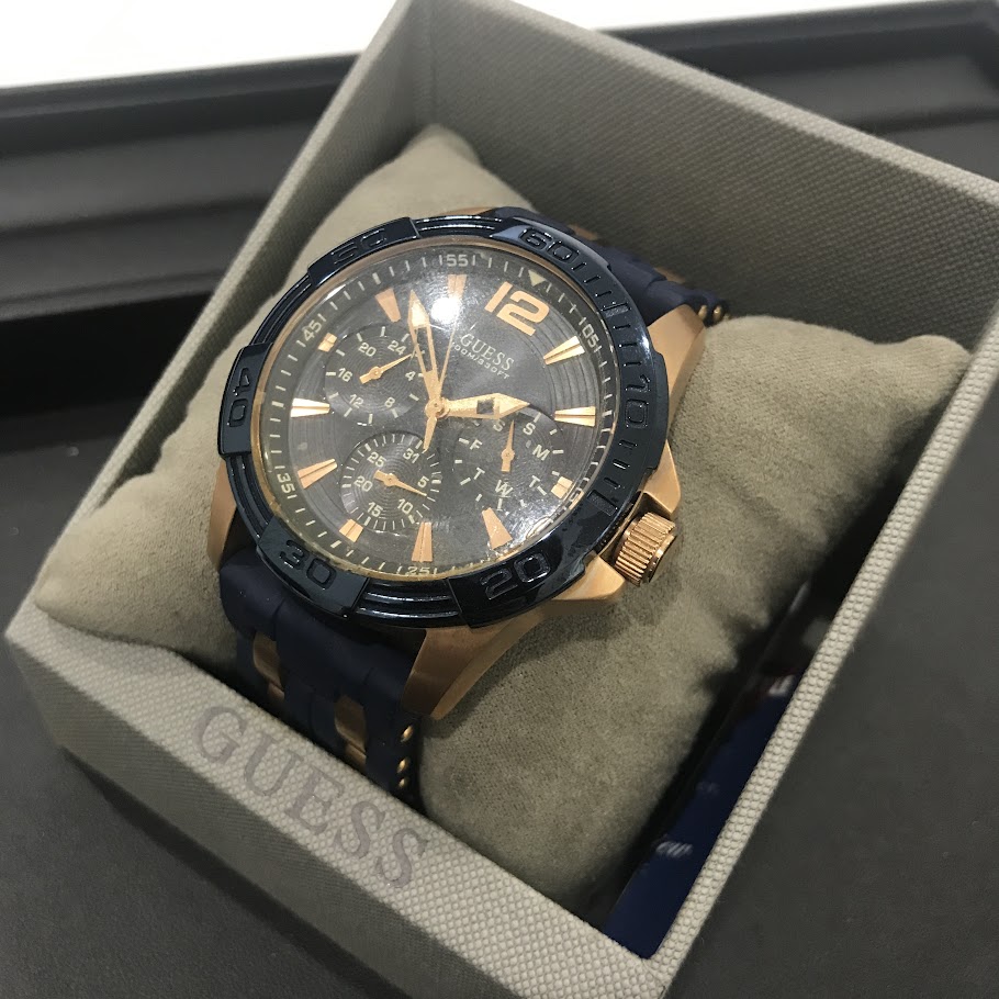 GUESS/ゲス オアシス W0366G4