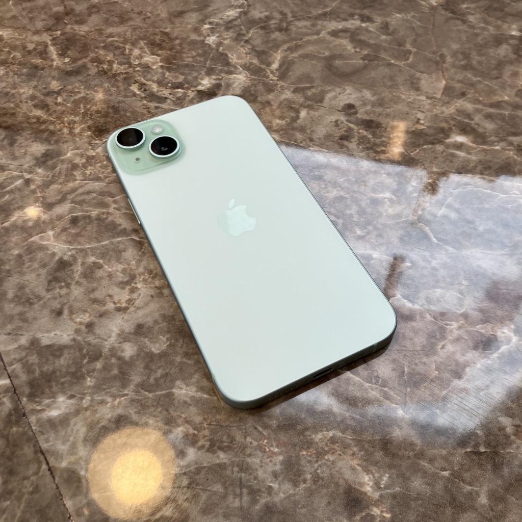 au/SIMロック解除 iPhone15Plus 128GB グリーン MU0E3J/A