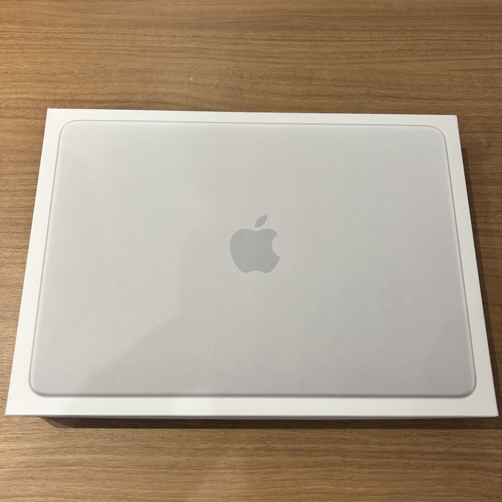 MacBook Neo 13インチ 8GB/256GB シルバー MHFA4J/A