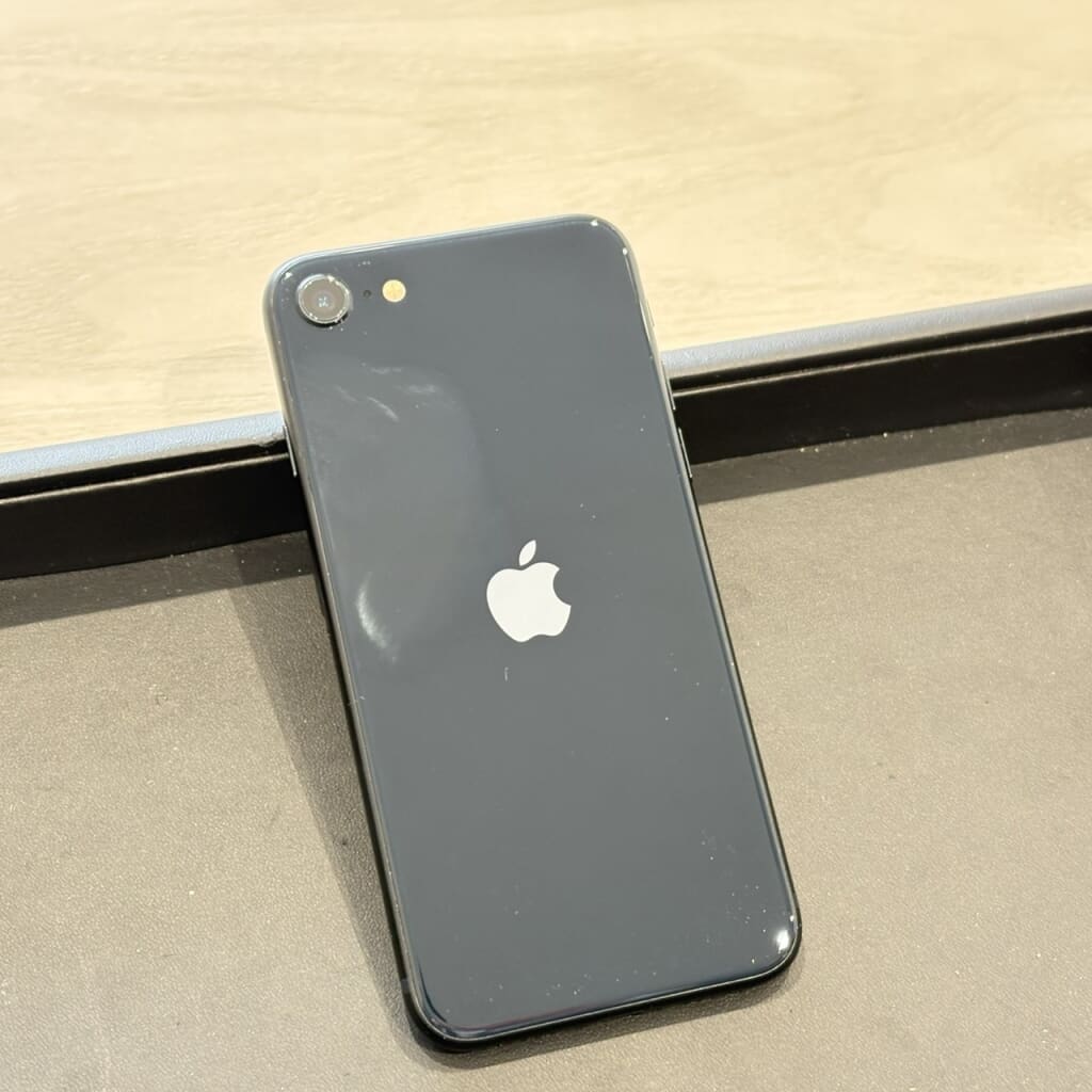 SIMフリー（docomo） iPhoneSE3 128GB ミッドナイト MMYF3J/A