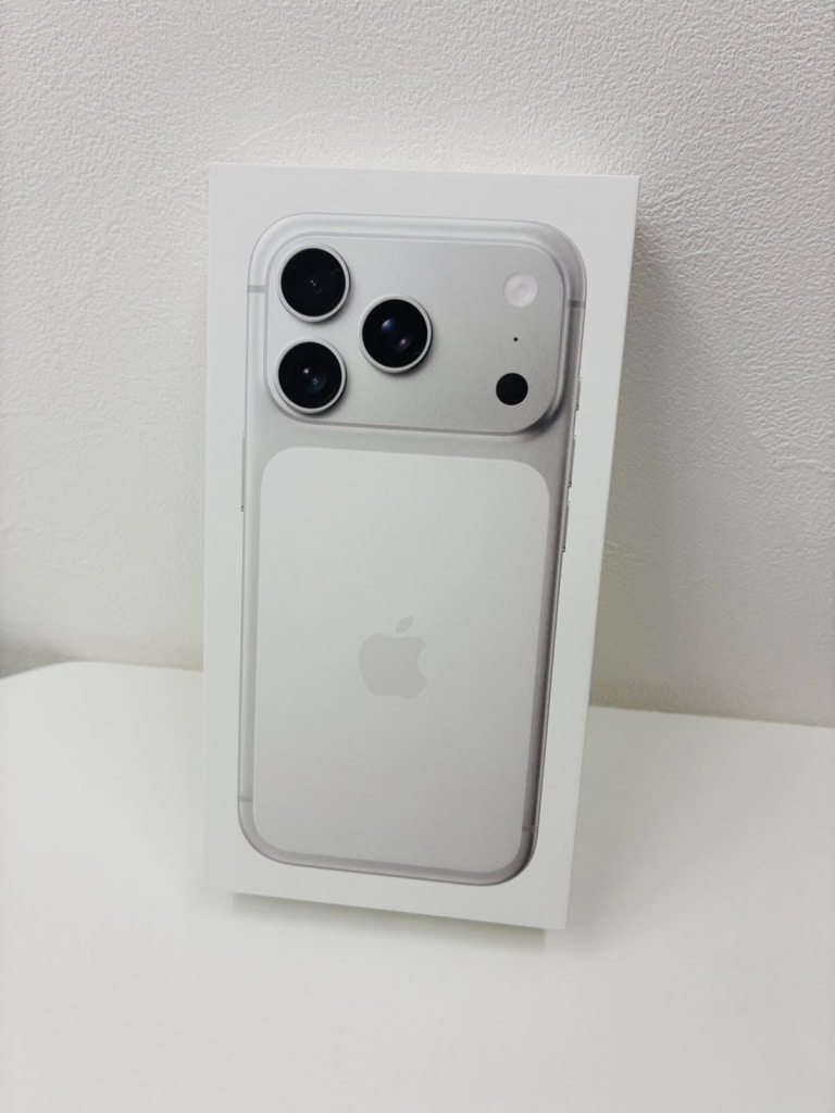 SIMロック解除(Softbank) iPhone17 Pro 256GB シルバー MG854J/A