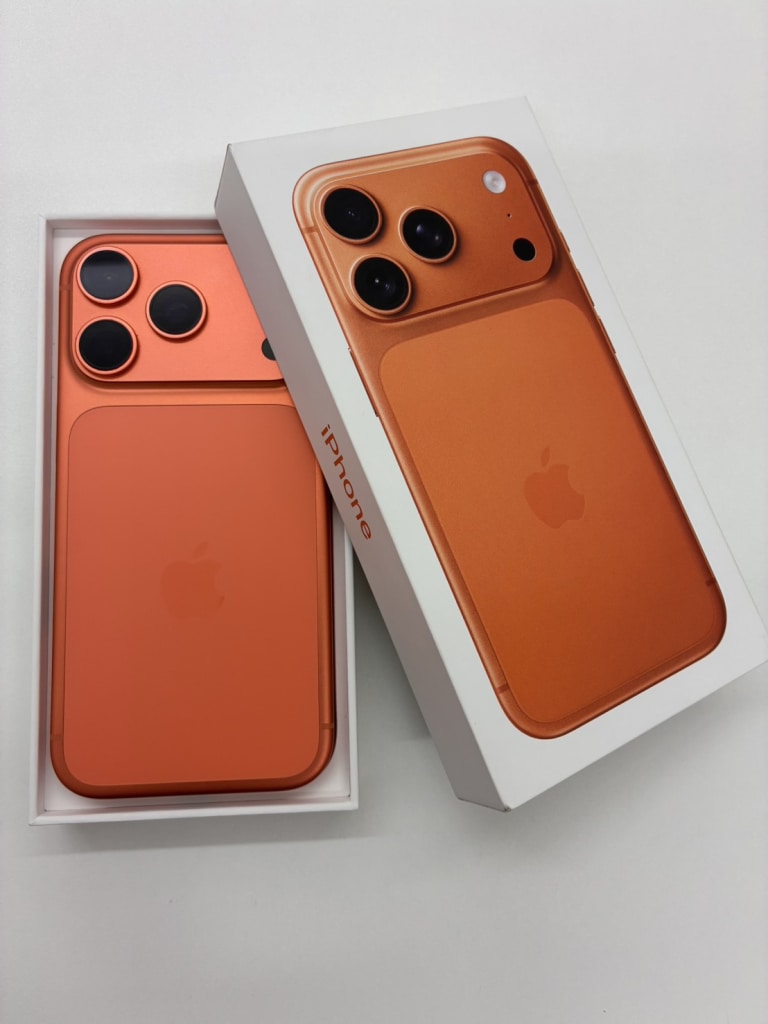 SIMロック解除(Softbank) iPhone17Pro 512GB コズミックオレンジ MG8A4J/A