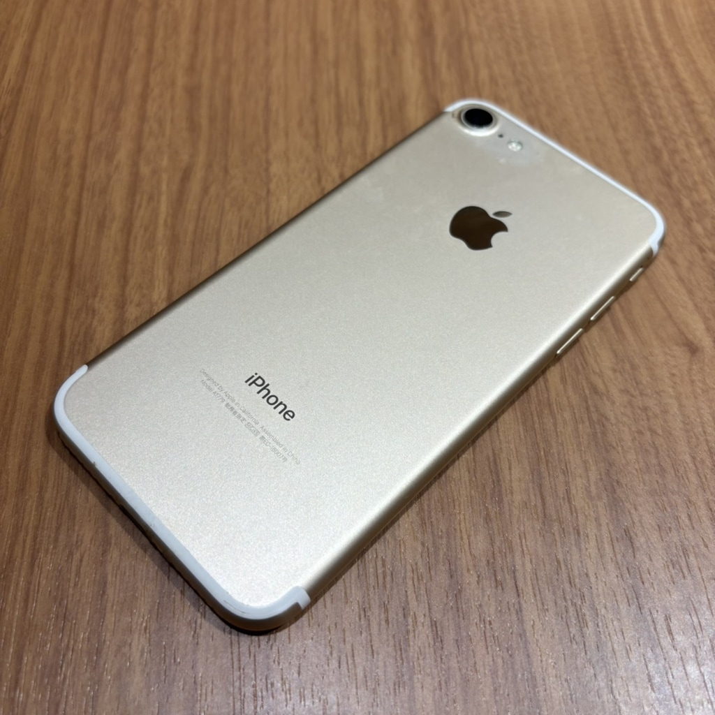 Apple iPhone7 A1779 ジャンク