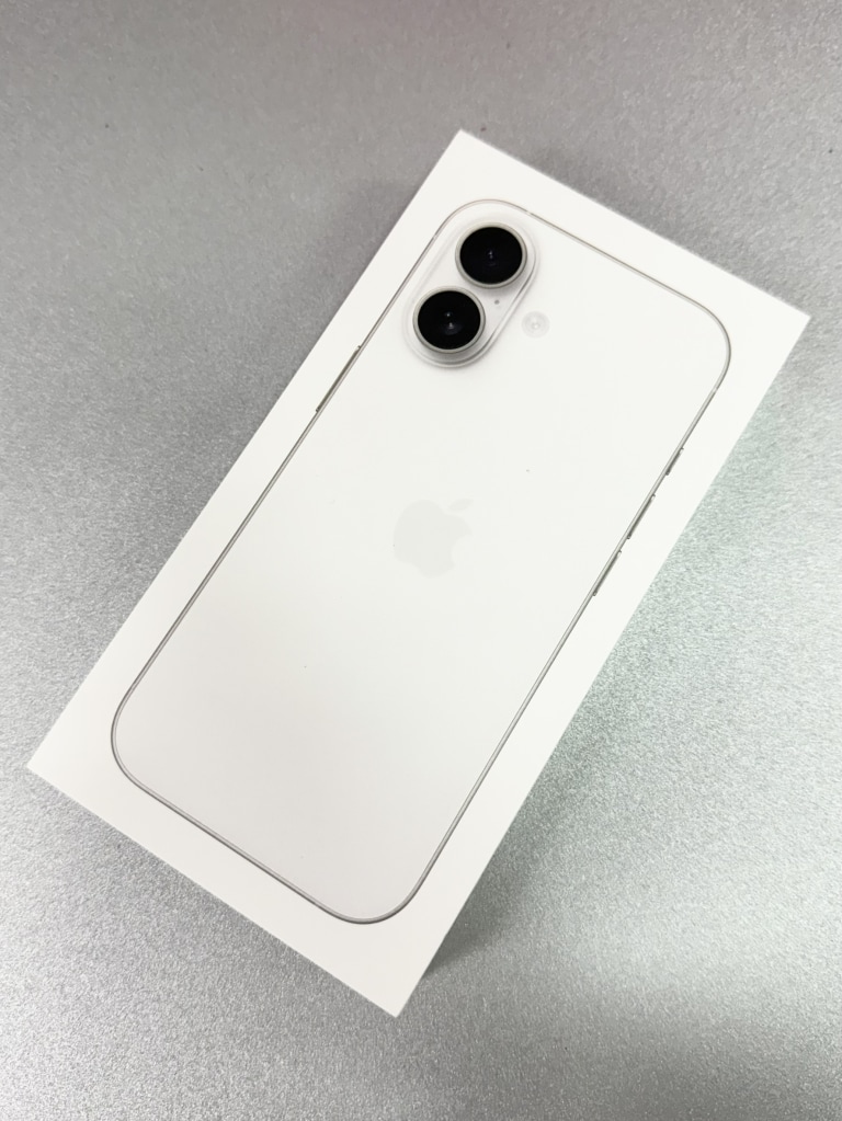 Apple iPhone17 256GB ホワイト MG684J/A