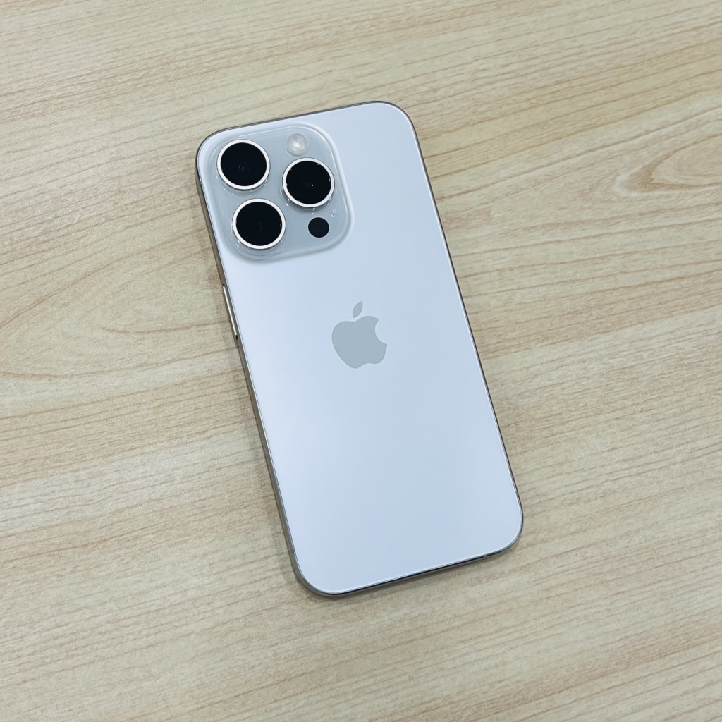 国内版SIMフリー iPhone15 Pro 256GB ホワイトチタニウム MTUD3J/A