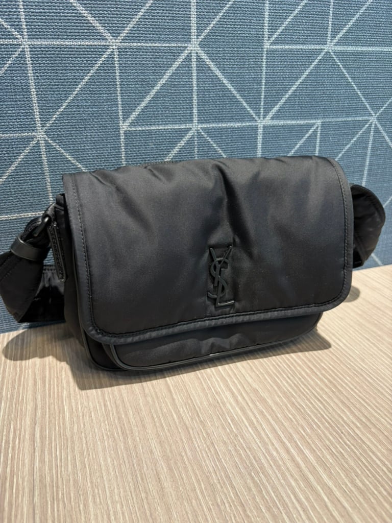サンローラン ニキ スモールメッセンジャー 776611