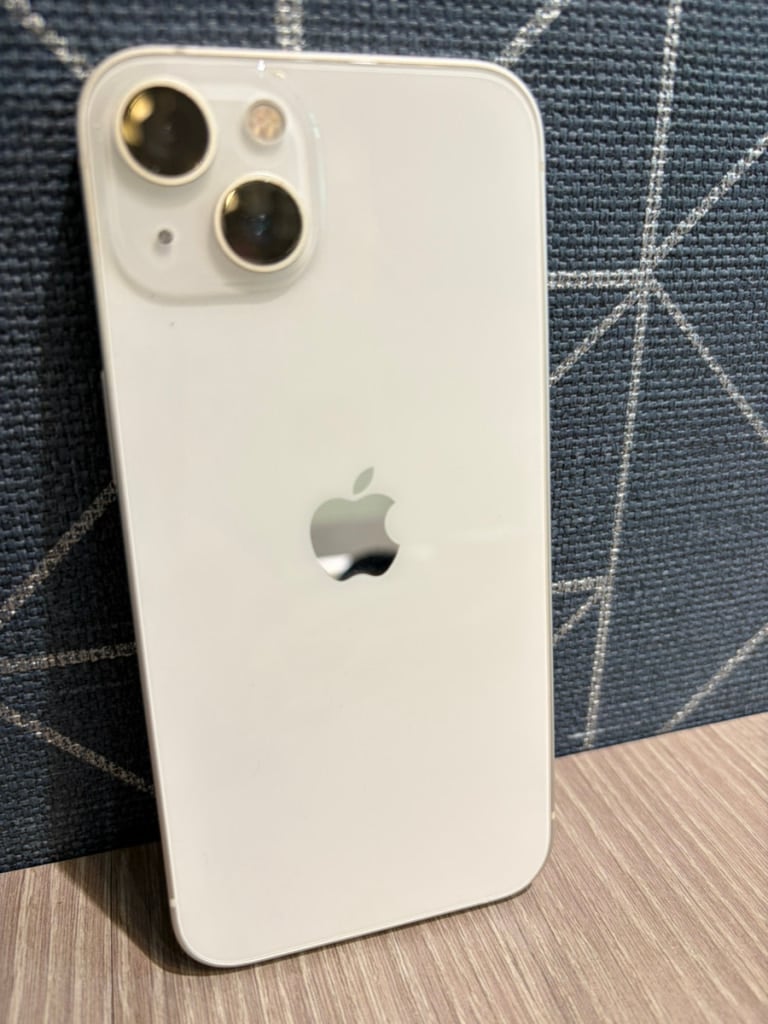 Apple iPhone13 128GB スターライト MLND3J/A