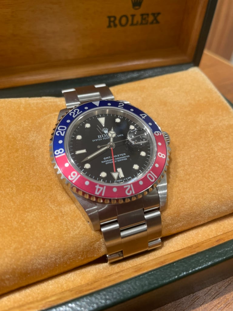ロレックス GMTマスター 青赤ベゼル 16700