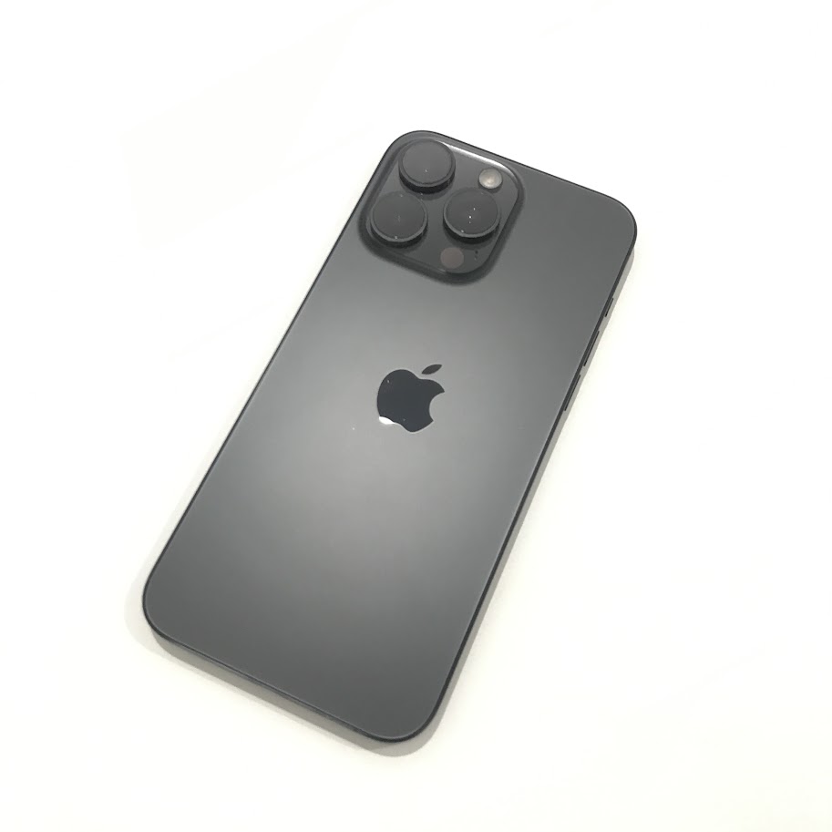 SIMロック解除(Softbank) iPhone15 Pro Max 256GB ブラックチタニウム MU6P3J/A