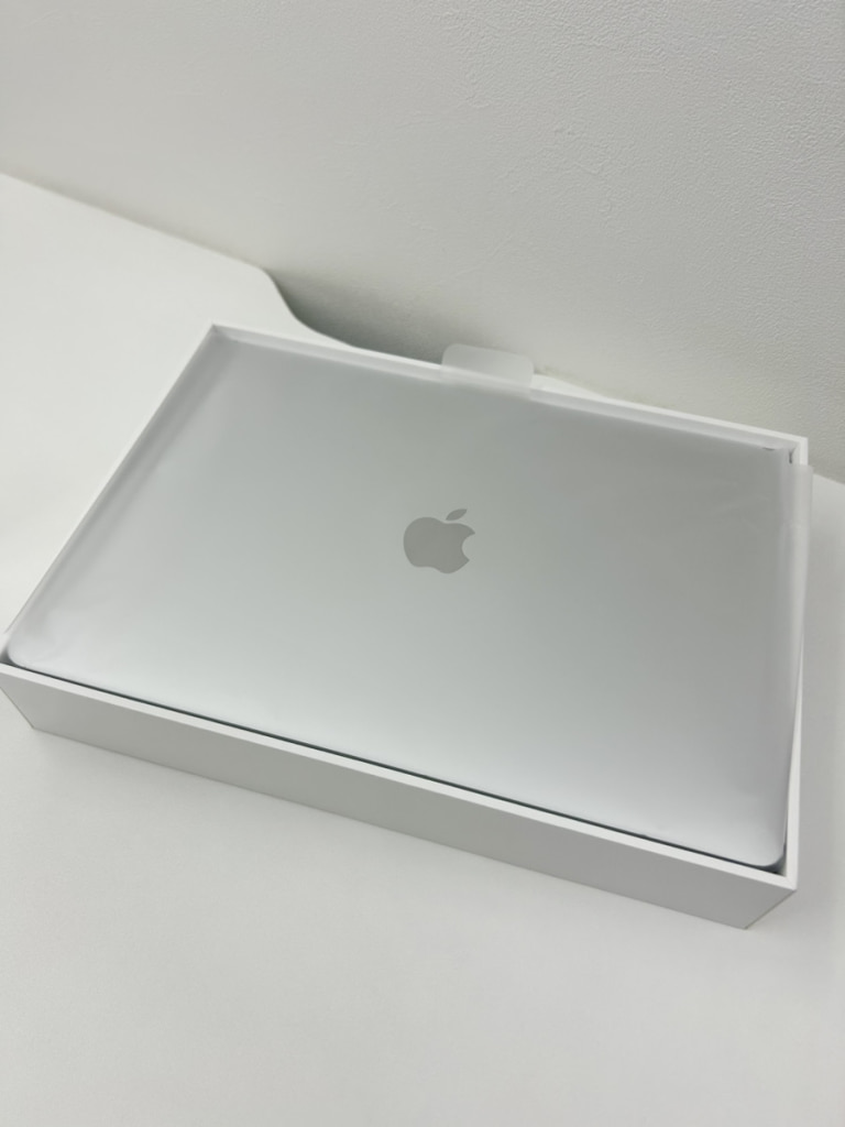 MacBookAir 13インチ 2020 8GB 256GB M1 シルバー MGN93J/A