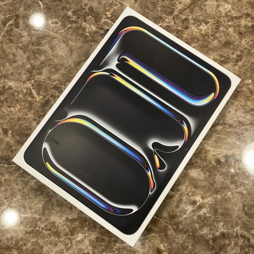 Apple  iPad Pro 11インチ 第5世代 Wi-Fi 256GB シルバー MVV93J/A
