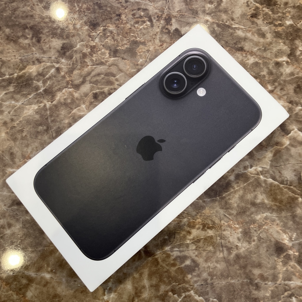 SIMロック解除(Softbank) iPhone16 128GB ブラック MYDQ3J/A