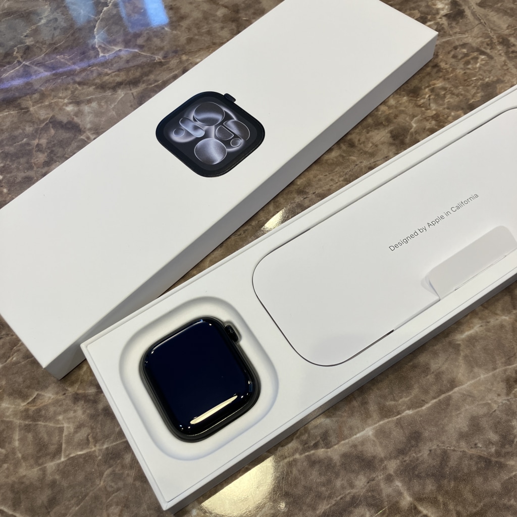 Apple Watch Series 11 GPSモデル 42mm ジェットブラック MEW04J/A