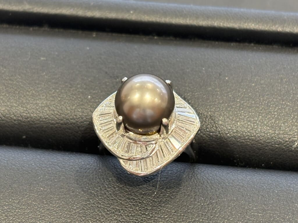 pt900 黒蝶パール×ダイヤリング