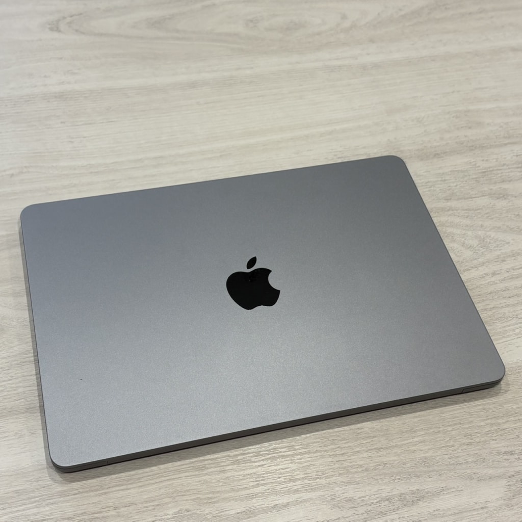 MacBook Air 13インチ M3 16GB 256GB スペースグレイ MC8G4J/A