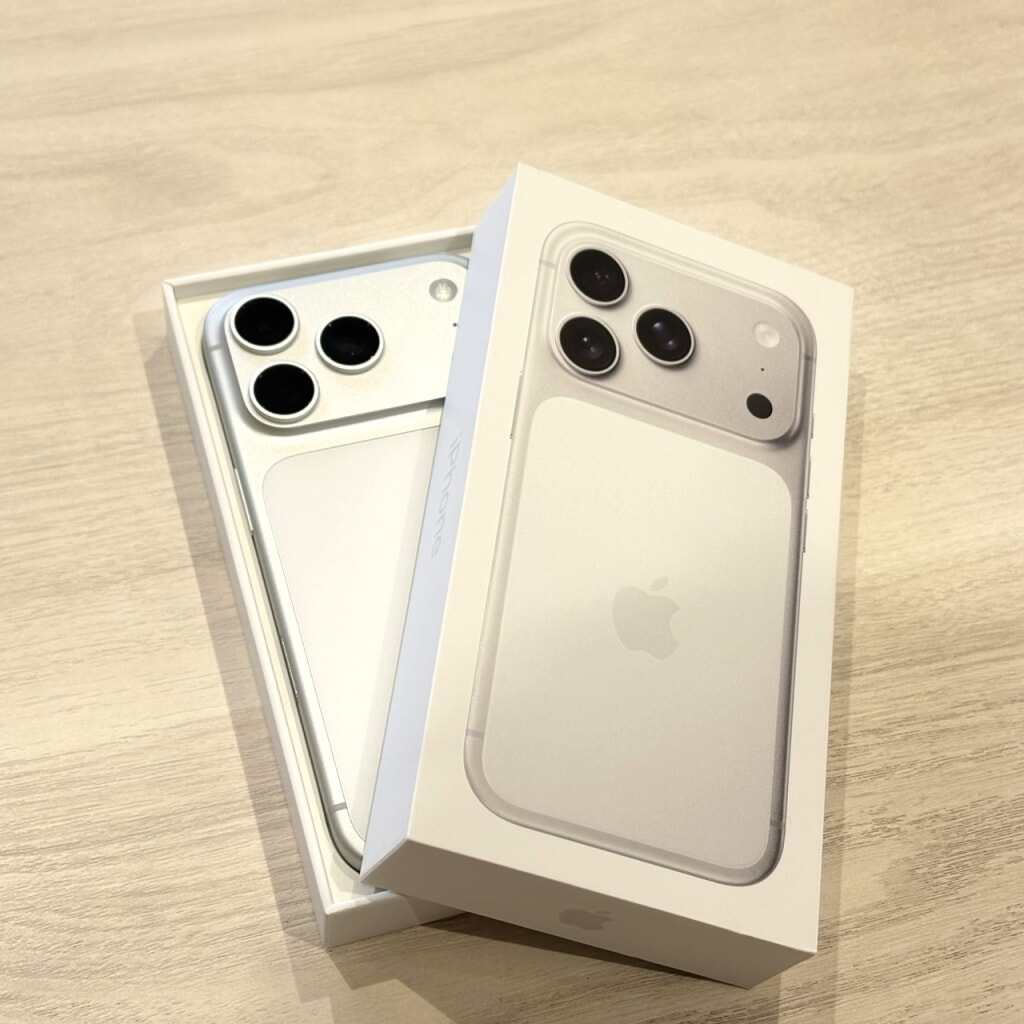 SIMロック解除(softbank) iPhone17 Pro 256GB シルバー MG854J/A
