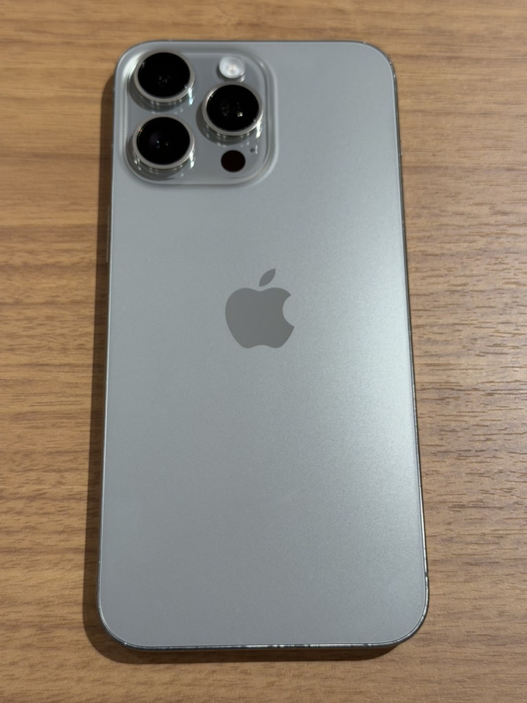 au/SIMロック解除 iPhone15ProMax 256GB ナチュラルチタニウム MU6R3J/A