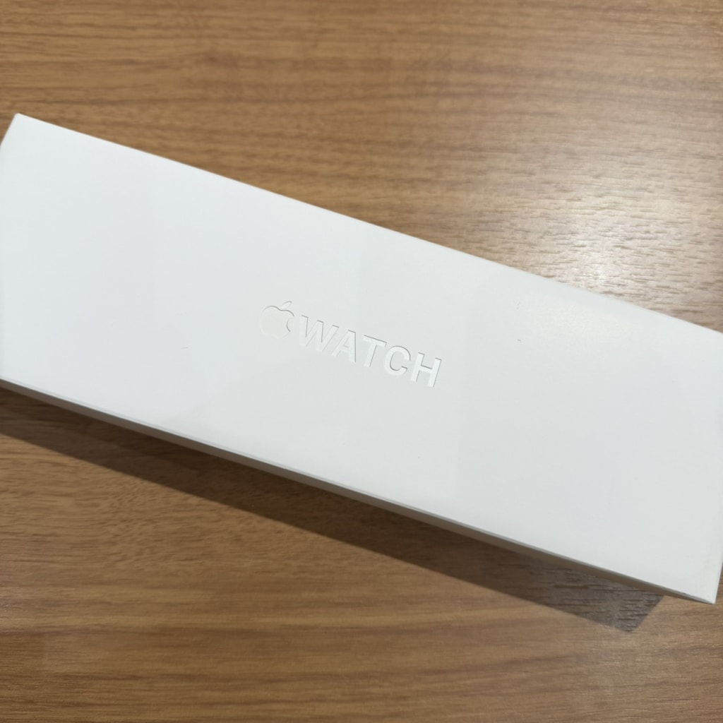 Apple Watch Series10 46mm GPSモデル シルバーアルミニウムケース ブラックスポーツバンド MWX03J/A