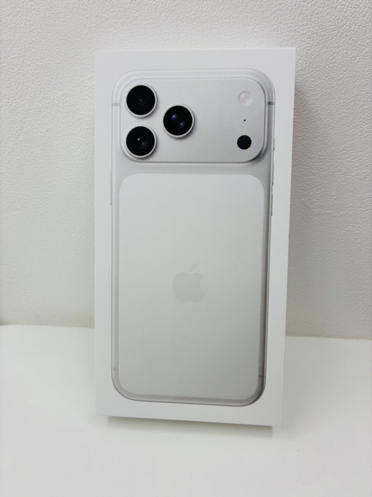 iPhone 17 Pro Max 1TB MFYF4J/A シルバー
