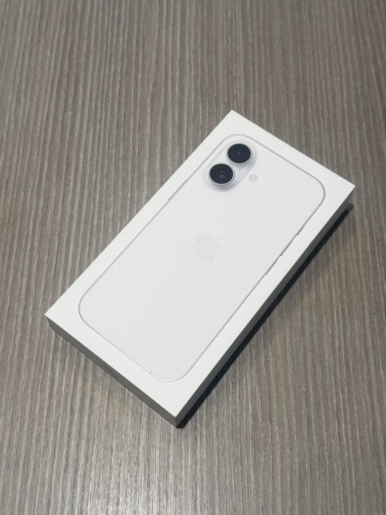 Apple iPhone17 256GB ホワイト MG684J/A