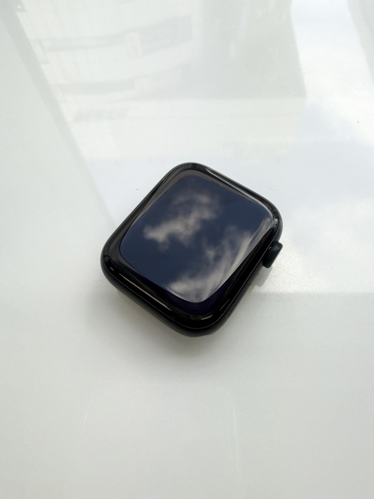 Apple Watch SE 第2世代 GPSモデル 44mm MXEJ3J/A