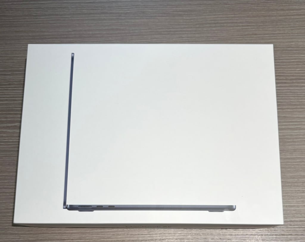Apple MacBook Air M2 13インチ 2022 16GB 256GB ミッドナイト MC7X4J/A