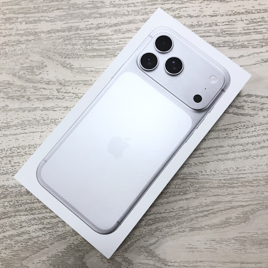 国内版SIMフリー iPhone17 Pro Max 256GB シルバー MFY84J/A