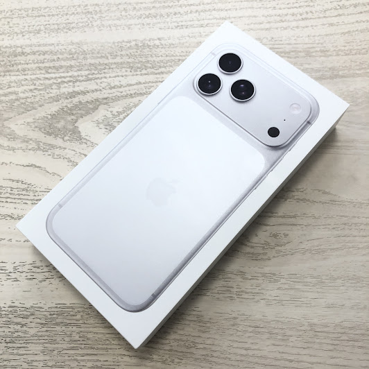 国内版SIMフリー iPhone17 Pro Max 2TB シルバー MFYJ4J/A