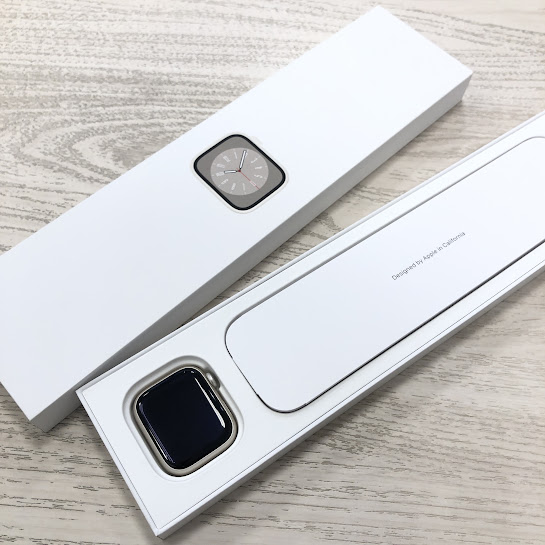 Apple Watch Series8 41mm GPS スターライトアルミニウム MNP63J/A