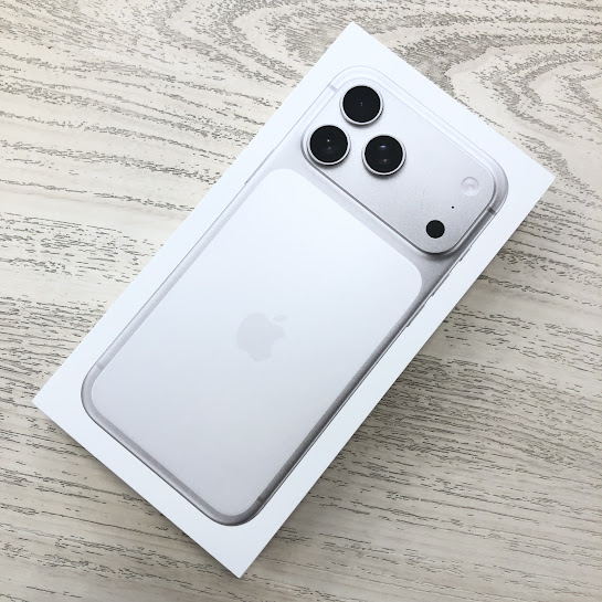 SIMロック解除(Softbank) iPhone17ProMax 512GB シルバー MFYC4J/A