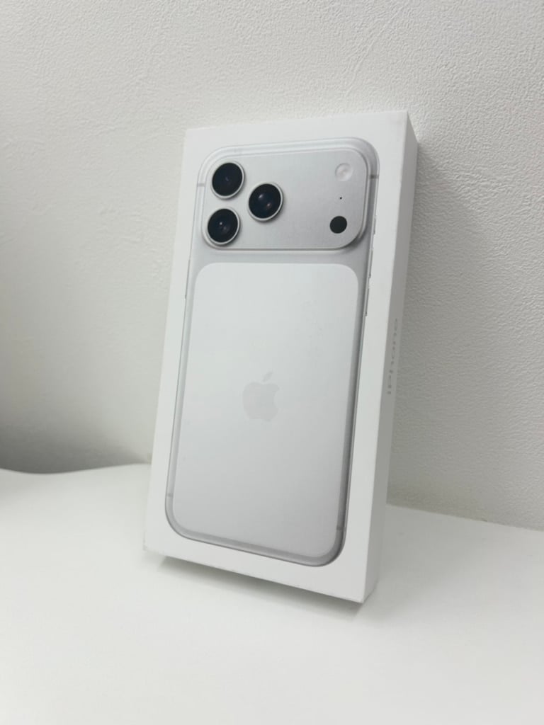 国内版SIMフリー iPhone17 Pro Max 2TB シルバー MFYJ4J/A