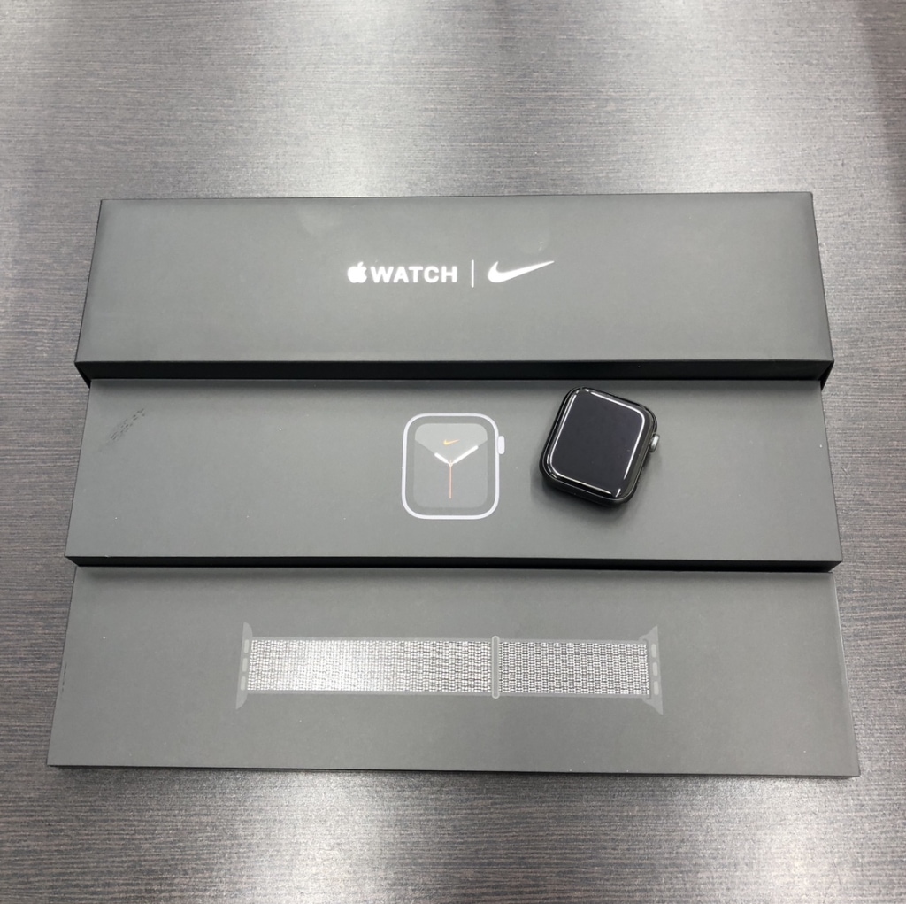 AppleWatch Nike Series6 44mm GPSモデル M02M3J/A