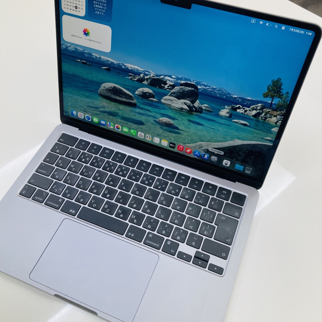 MacBook Air 13インチ 2022 M2 8GB/256GB シルバー MLXY3J/A