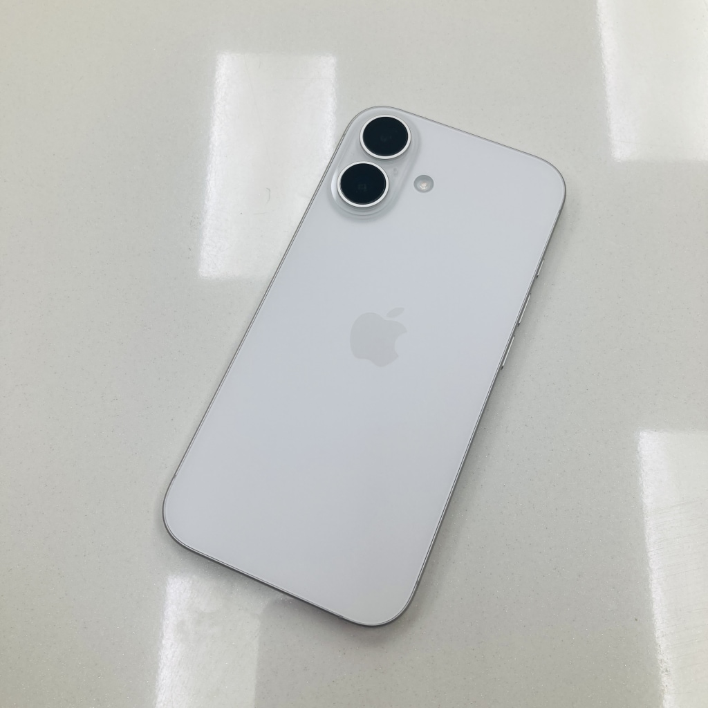 SIMロック解除(docomo) iPhone16 128GB ホワイト MYDR3J/A