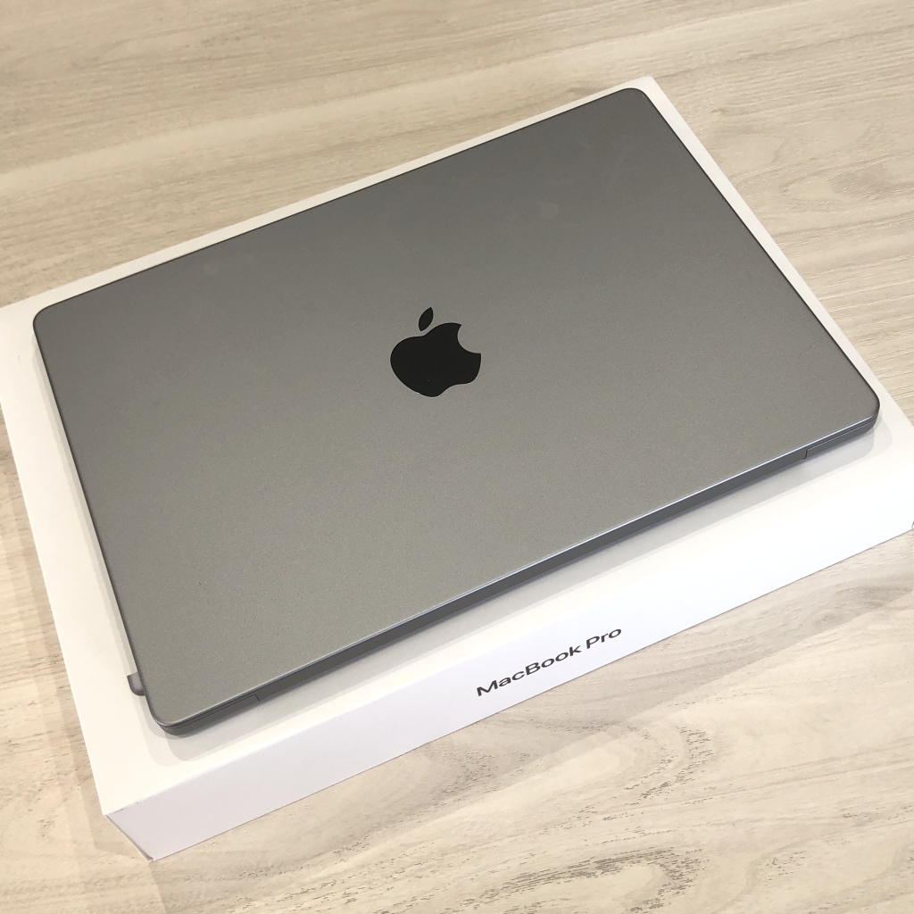 Apple MacBook Pro M1 14.2インチ 16GB 512GBスペースグレイ MKGP3J/A