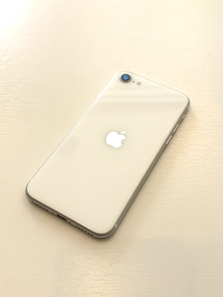 iPhoneSE2 64GB ホワイト MHGQ3J/A（後期パッケージ）