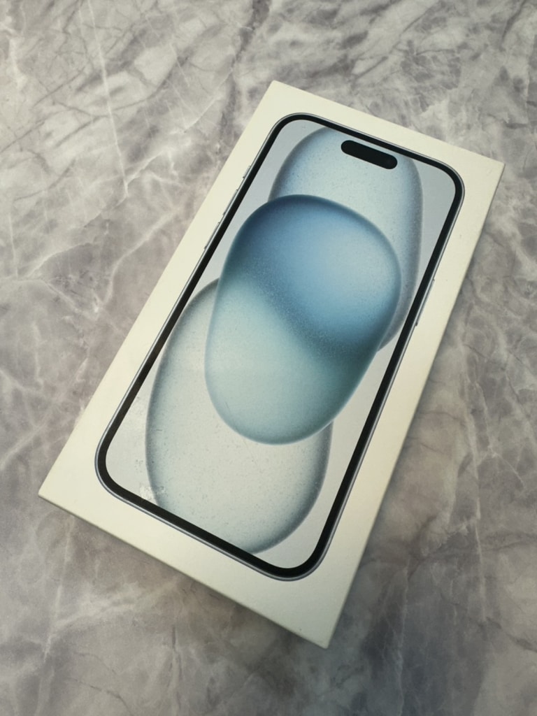 SIMロック解除(au) iPhone15 256GB ブルー MTMR3J/A