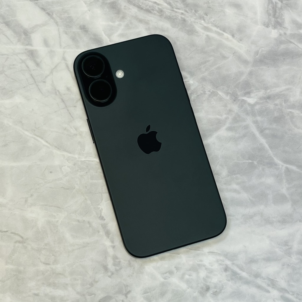 SIMロック解除(au) iPhone16 128GB ブラック MYDQ3J/A